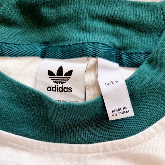 adidas Originals shortsleeve T-Shirt with Vintage Logo in off-white + green - Picture 10 of 11